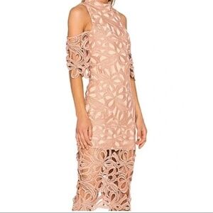 NWOT REVOLVE ELLIATT Chalk Pink Cold-Shoulder Sight Lace Dress, Sz Medium